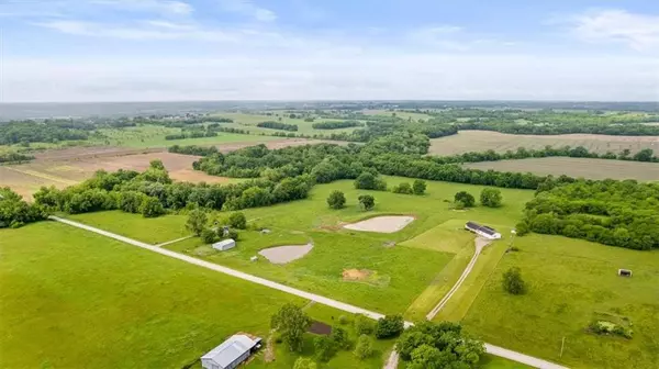 Centerview, MO 64019,NW 701 RD