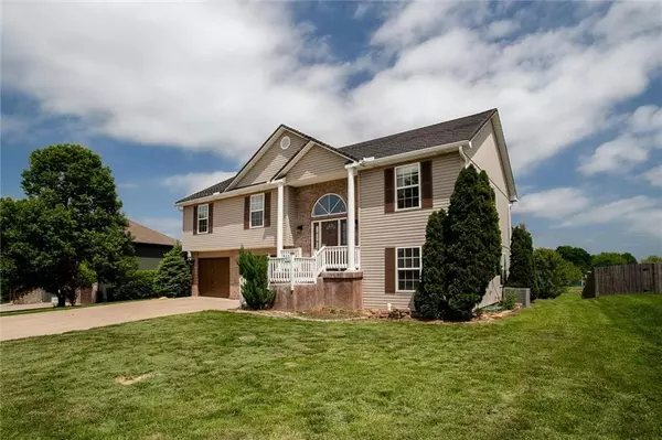 Grain Valley, MO 64029,705 SW Woodland CIR