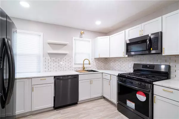 St Joseph, MO 64504,1021 Harmon ST