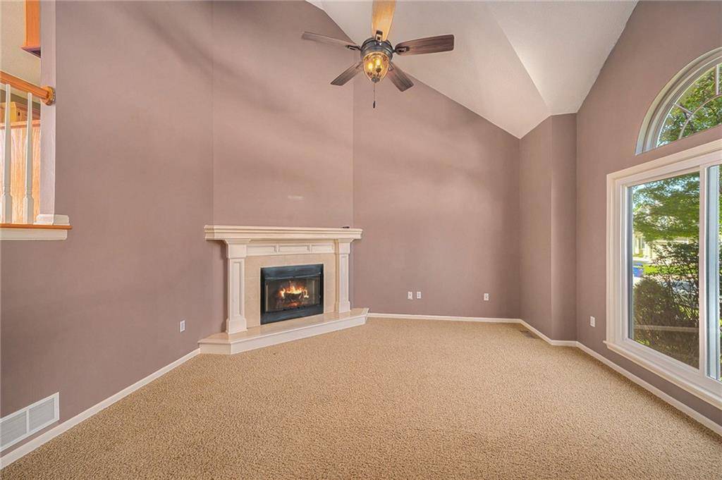 Shawnee, KS 66226,23607 W 53rd TER