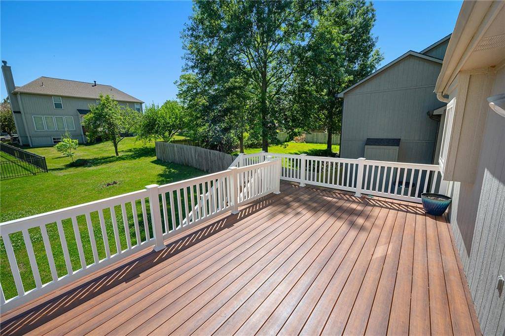 Shawnee, KS 66226,23607 W 53rd TER