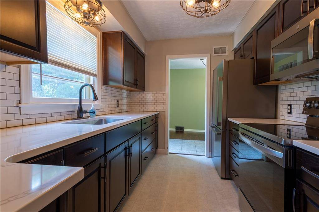 St Joseph, MO 64506,3020 Rush AVE