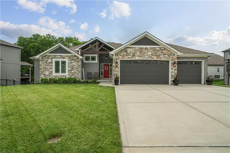 9304 N Overton AVE, Kansas City, MO 64157