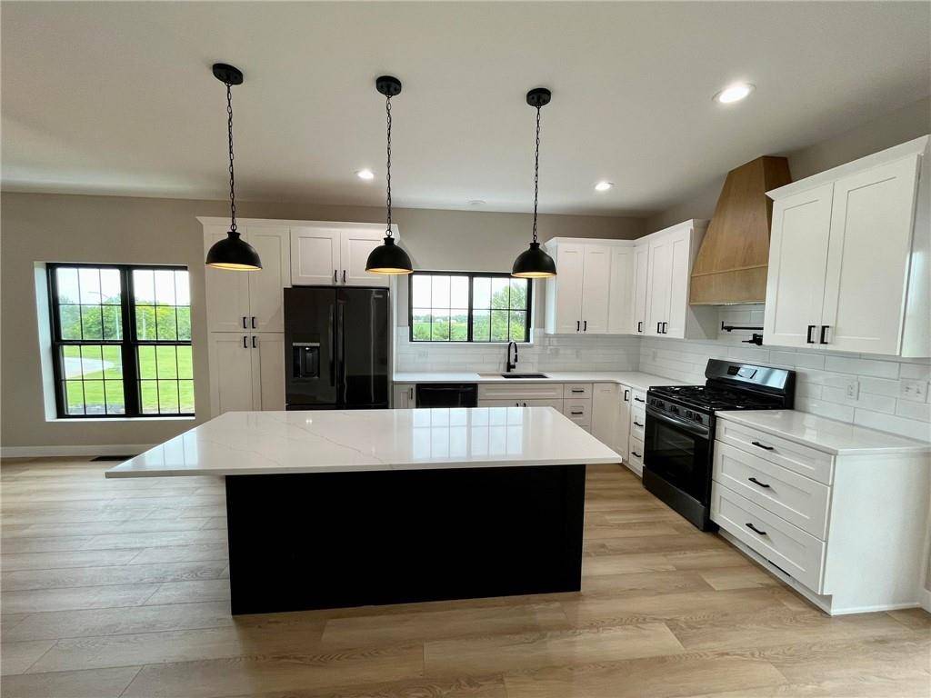 Maryville, MO 64468,25584 Magnolia CIR