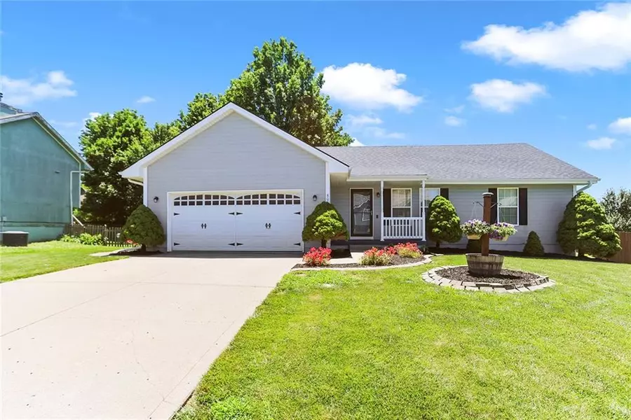 805 Southbrook Pkwy, Kearney, MO 64060