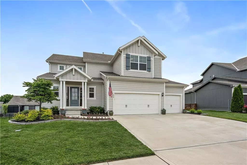 Blue Springs, MO 64064,124 SE Briar Valley LN