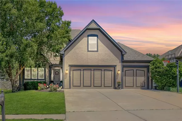 8815 N Saint Clair AVE, Kansas City, MO 64154