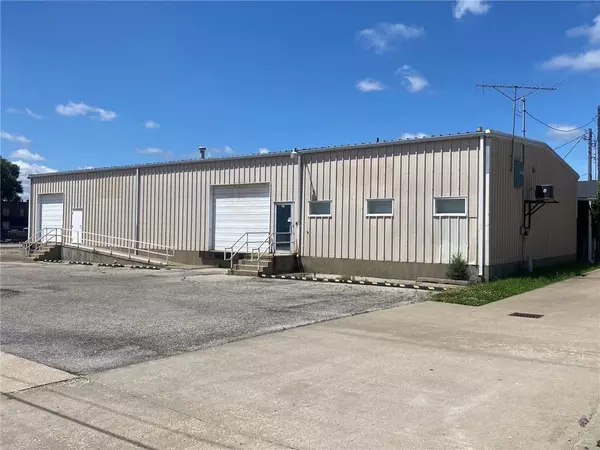 624 S 7th ST, St Joseph, MO 64501