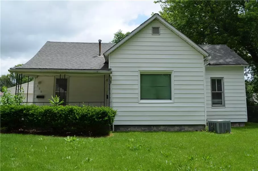 125 S Stewart AVE, Sedalia, MO 65301