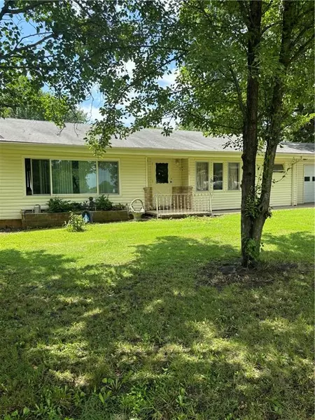 300 W 13th ST, Pleasanton, KS 66075