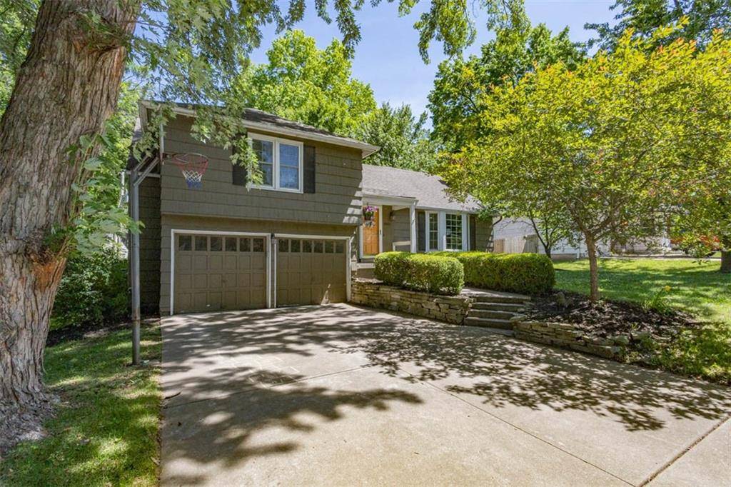 4801 W 77th ST, Prairie Village, KS 66208