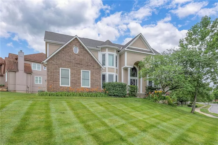 12704 S Darnell ST, Olathe, KS 66062