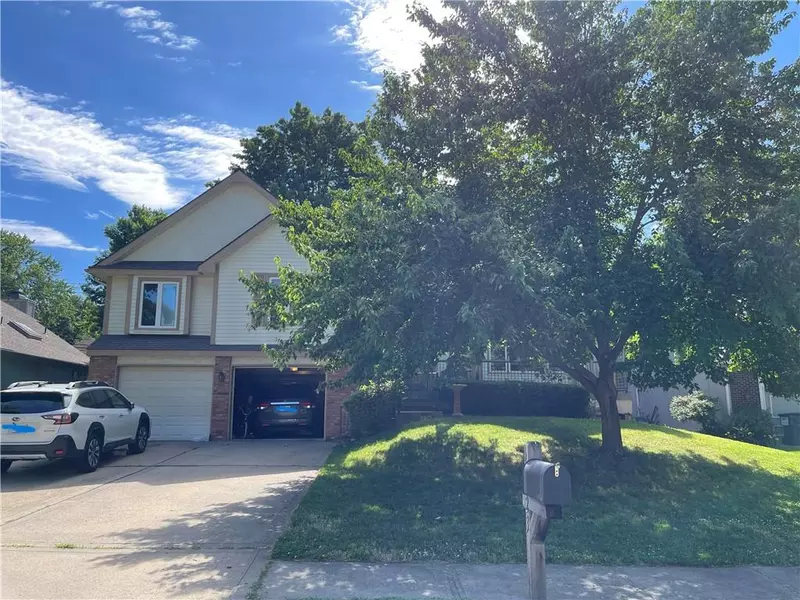 6223 N Indiana AVE, Kansas City, MO 64119