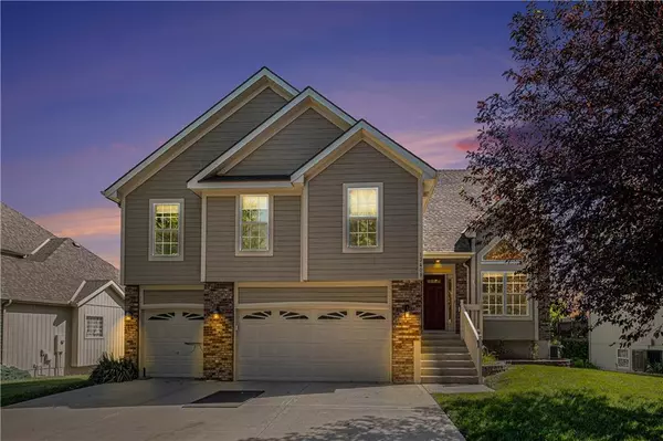 Smithville, MO 64089,13409 Forest Oaks DR