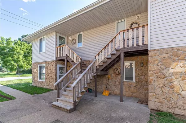 Smithville, MO 64089,202 W Meadow ST