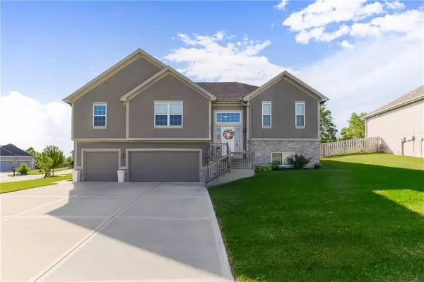 Kansas City, MO 64155,9411 N Summit ST