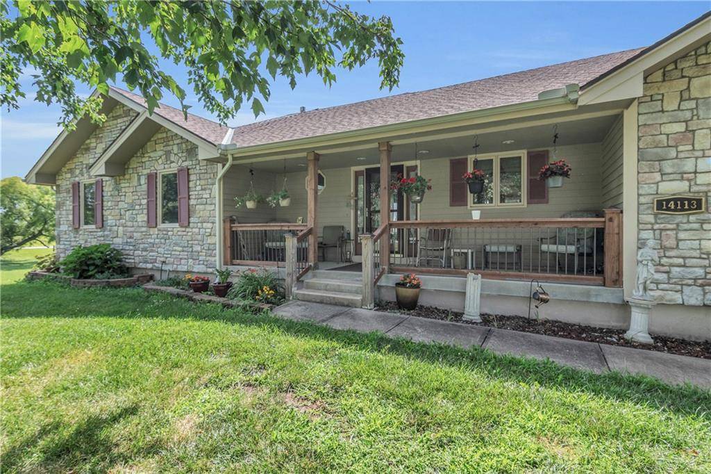 14113 N Taylor LN,  Liberty,  MO 64068