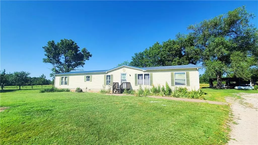 468 130th ST, Fort Scott, KS 66701