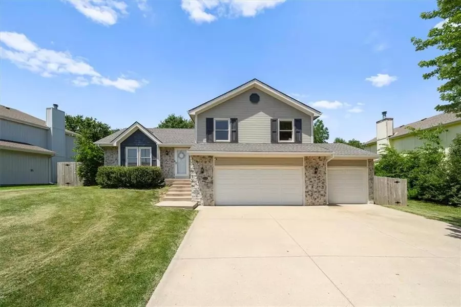 1508 NE 102nd ST, Kansas City, MO 64155