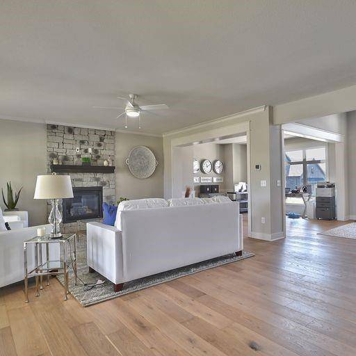 Lenexa, KS 66227,9315 Pickering ST