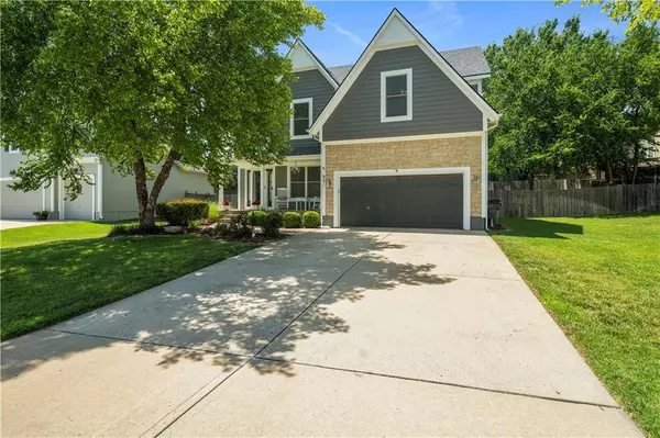 Olathe, KS 66061,921 S CLEARWATER HILLS ST