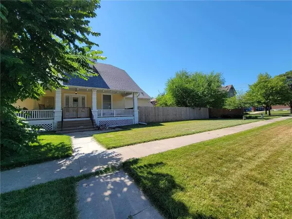 Iola, KS 66749,518 E MADISON AVE