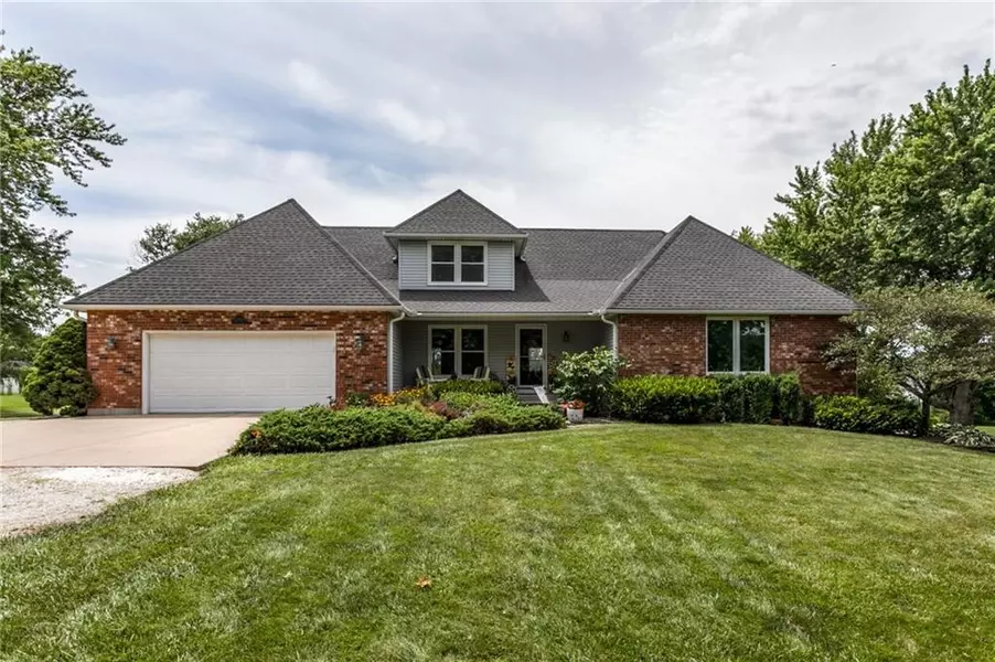 17801 168th ST, Basehor, KS 66007