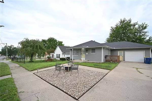 Smithville, MO 64089,402 Maple AVE