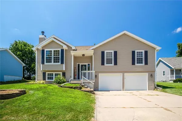 302 Crimson CT, Cameron, MO 64429