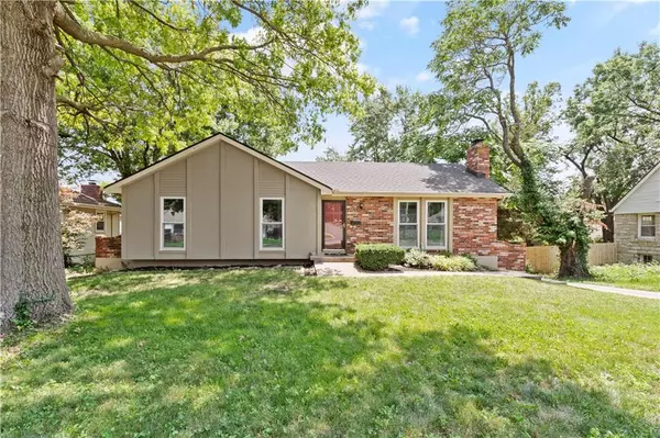 12013 W 55th ST,  Shawnee,  KS 66216