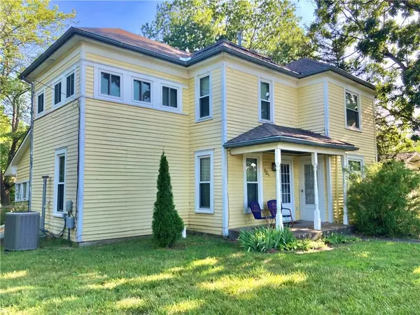727 Kennebec ST, Burlington, KS 66839