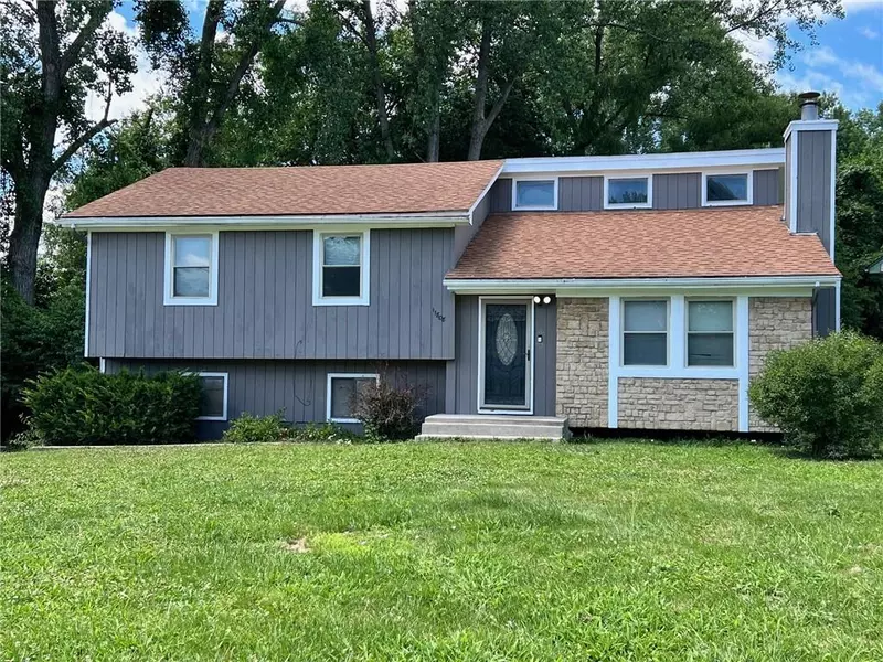 11808 E Crystal DR, Kansas City, MO 64134