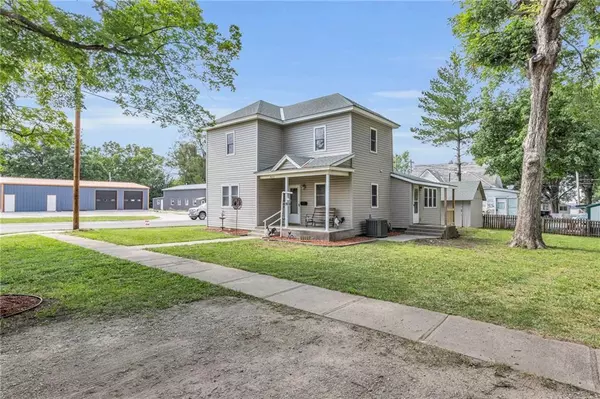 425 W 3rd AVE, Garnett, KS 66032