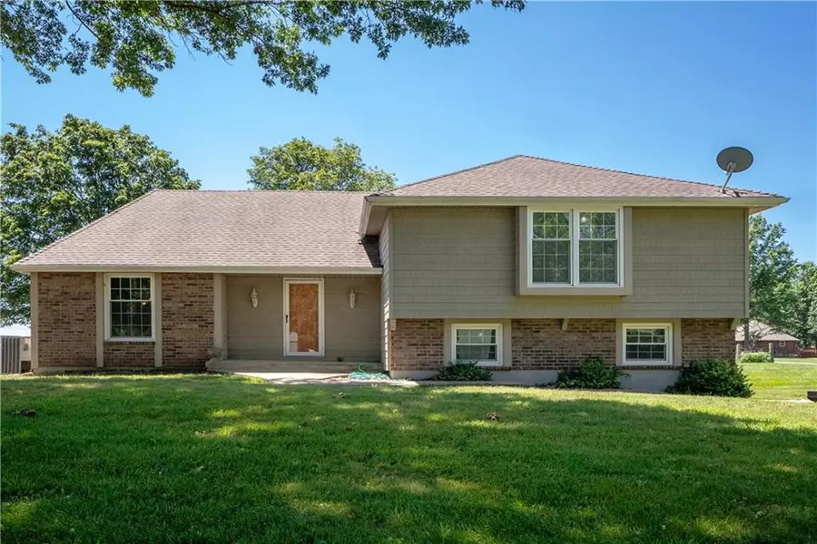 4603 E 211th ST, Belton, MO 64012