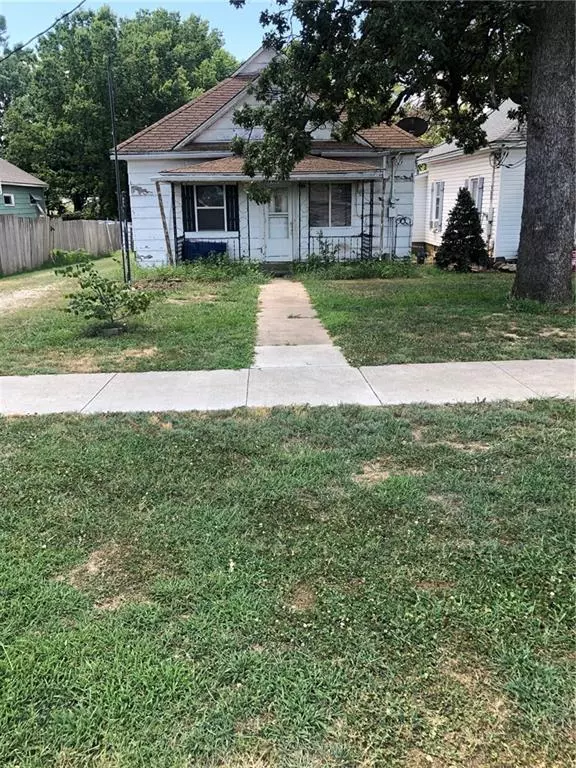 419 E ELM ST, Sedan, KS 67353