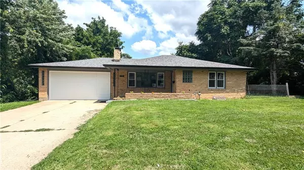 1505 N Main ST,  Independence,  MO 64050