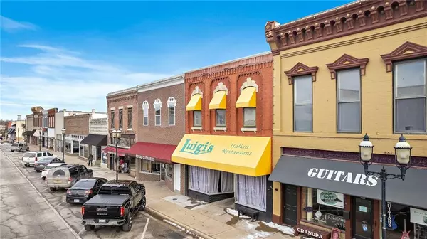 127 S Main ST, Ottawa, KS 66067