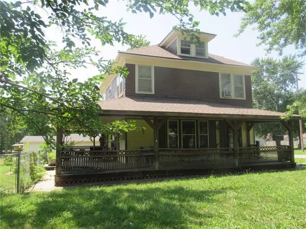 1104 S Walnut ST, Ottawa, KS 66067