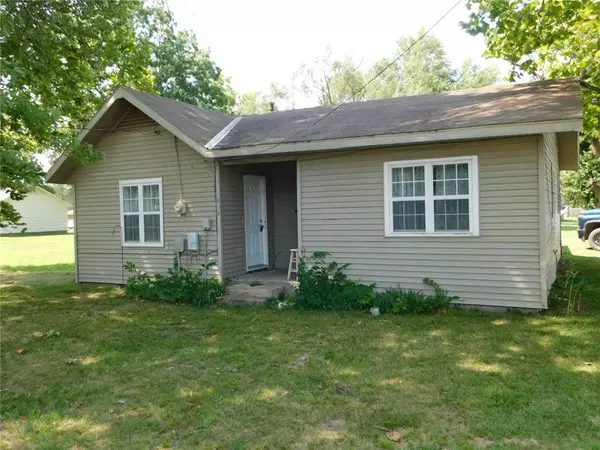 909 E South ST, Arma, KS 66712