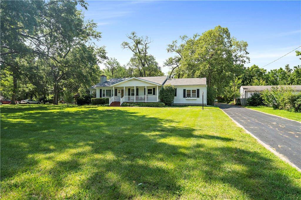 Olathe, KS 66061,717 Loula ST