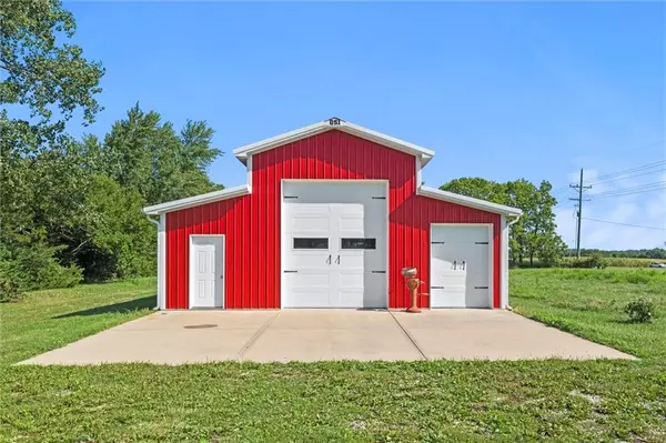 Louisburg, KS 66053,26930 Metcalf RD