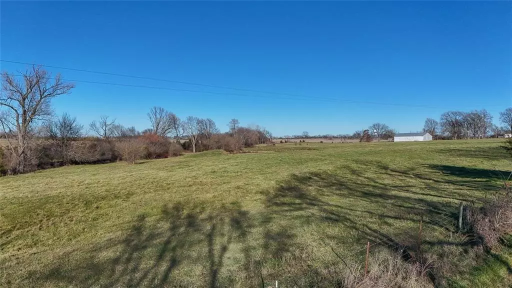 N 100th RD, Wellsville, KS 66092
