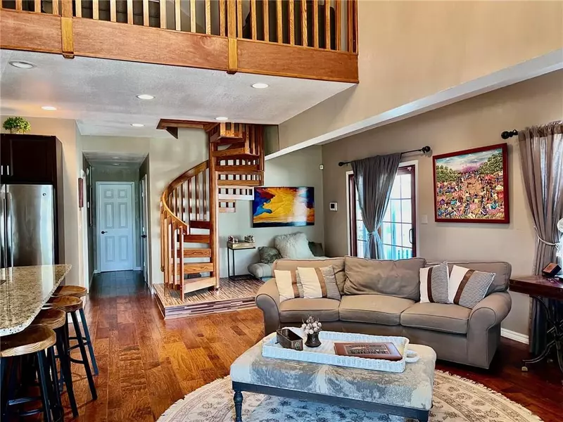 1119 W 9th ST, Coffeyville, KS 67337