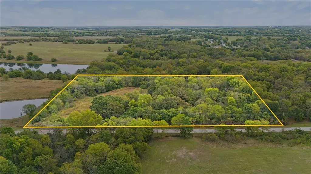 32609 Plum Creek RD, Paola, KS 66071