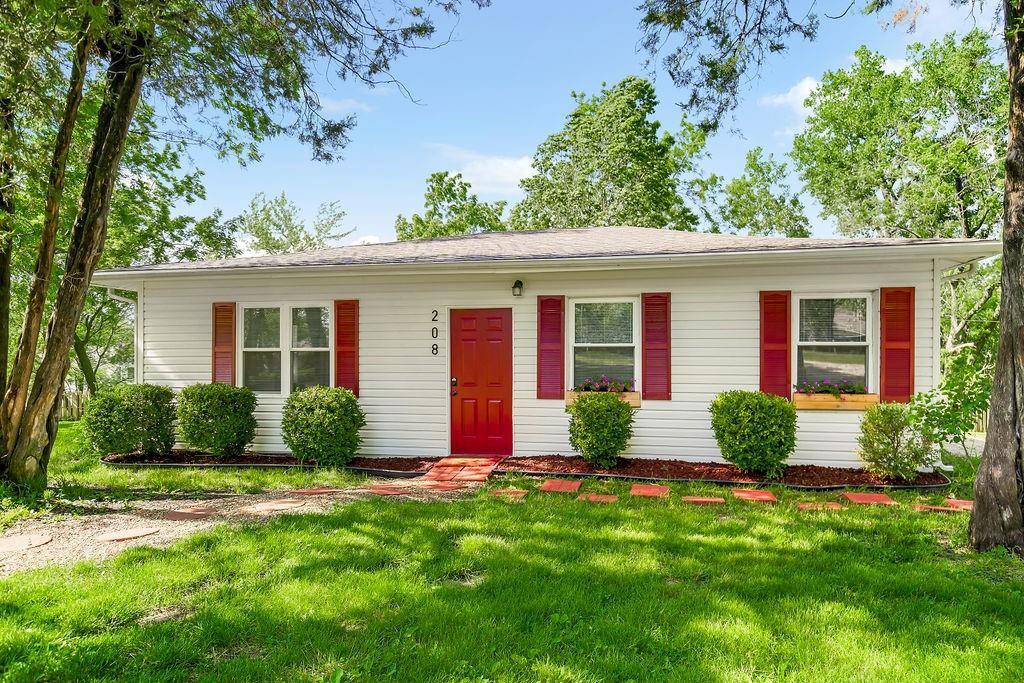 208 NE 109th TER,  Kansas City,  MO 64155