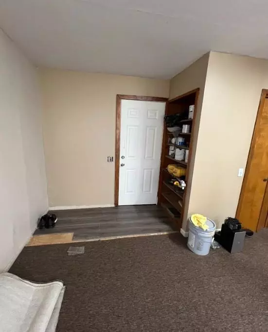 Chanute, KS 66720,112 E 5th ST