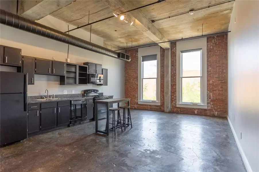 113 W 5th ST #204, Kansas City, MO 64105