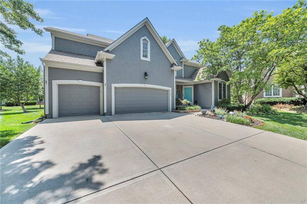 7705 W 144 PL, Overland Park, KS 66223