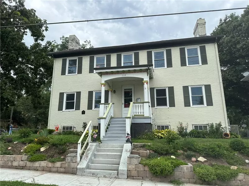 118 N 17th ST, Lexington, MO 64067