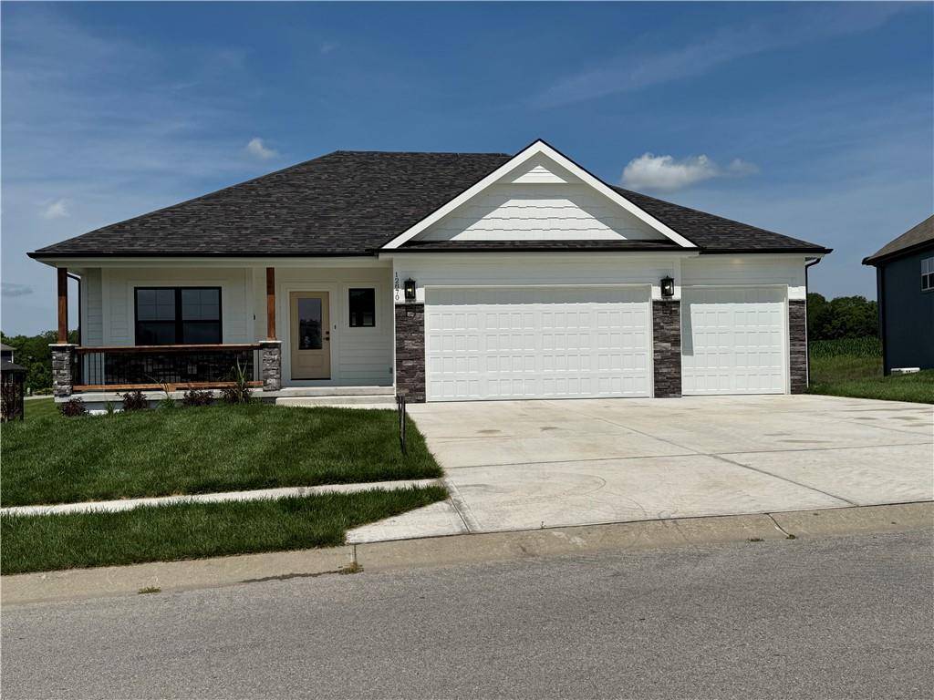 12870 N Champanel WAY, Platte City, MO 64079